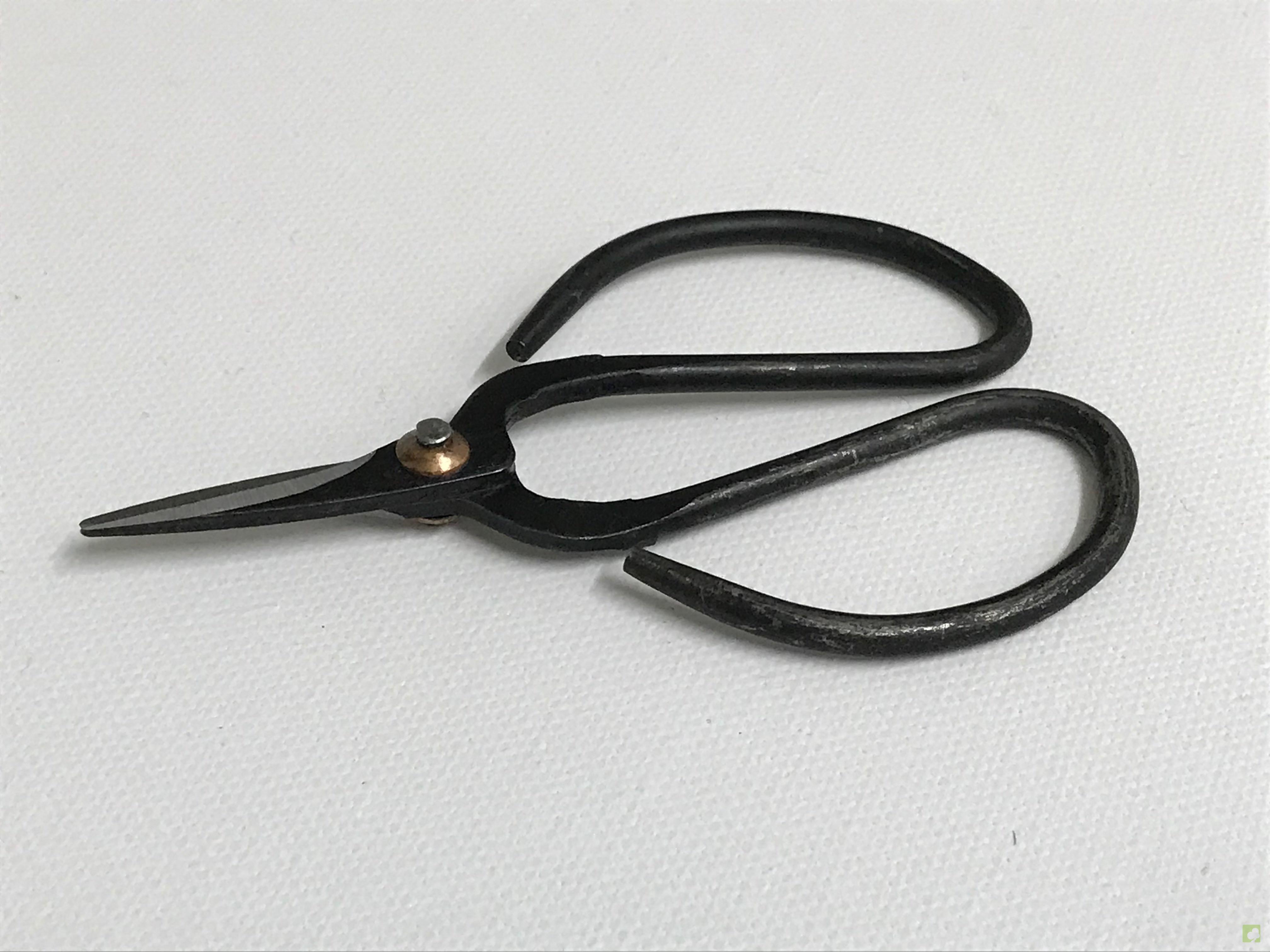 TIJERA PINZADORA TIJERA PINZADORA